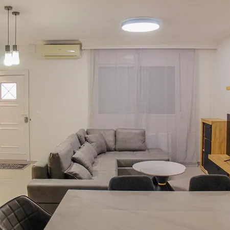 Samaras Seaside Apartament *